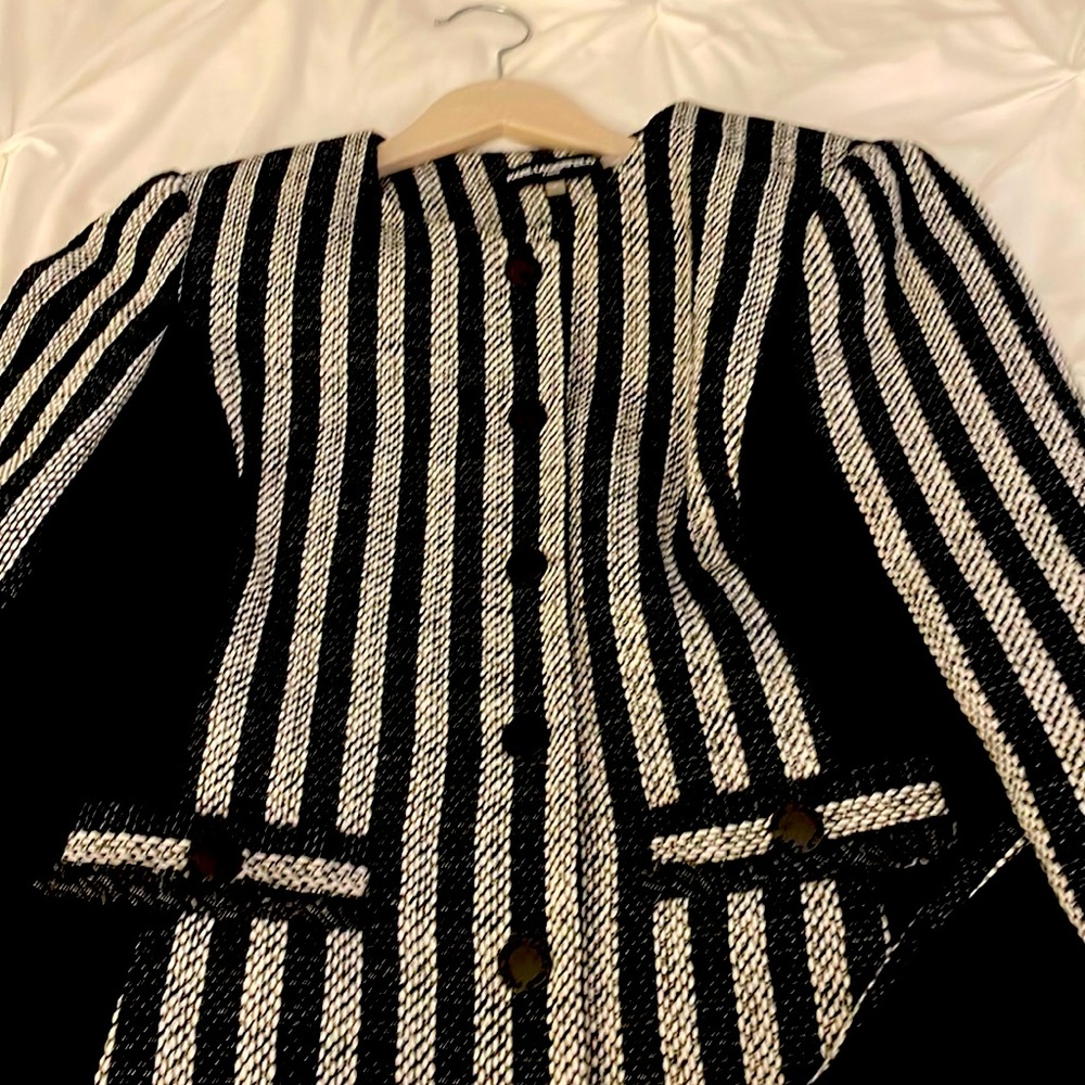 Wore once!! Beautiful jkt